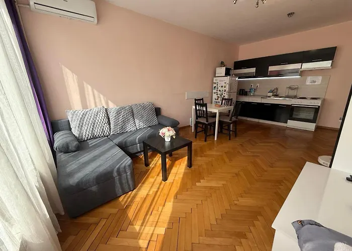 Lovely City Center 1Bd, 1Bt Apartment