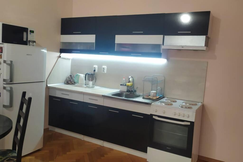 Apartament Lovely Center 1bd, 1bt
